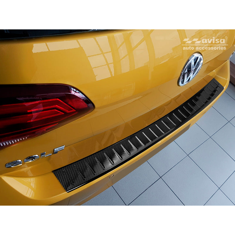 Avisa Rear Bumper Protector 3D Real Carbon Passar Volkswagen Golf VII HB 3/5 Dörrar 2012-2017 &amp; FL 2017-2019 'Revben'